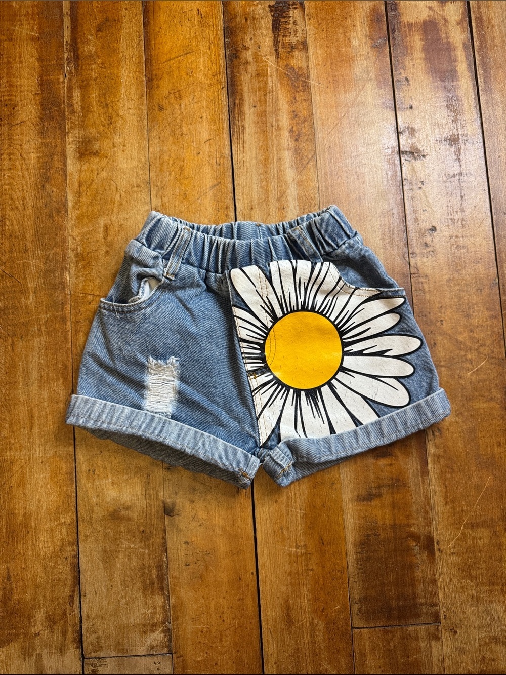 Denim Shorts size 3 to 4 years 100cm Daisy Shorts distressed 90s Y2K